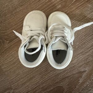 Preowned baby shoes